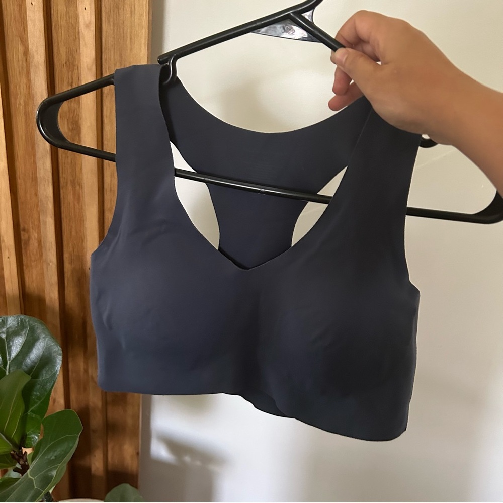 Knix Luxelift Pullover Wireless Seamless Bra. Size M
